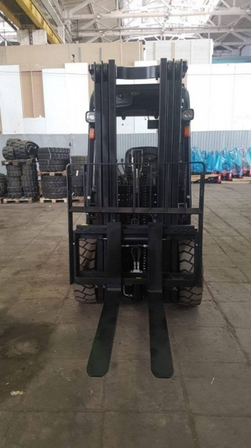 Автопогрузчик EP CPCD30T3 Автопогрузчик EP CPCD30T3