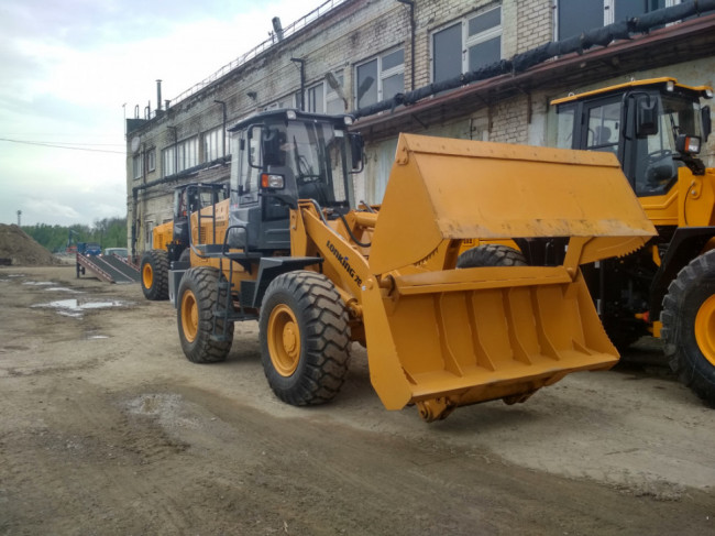 Фронтальный погрузчик Lonking LG833