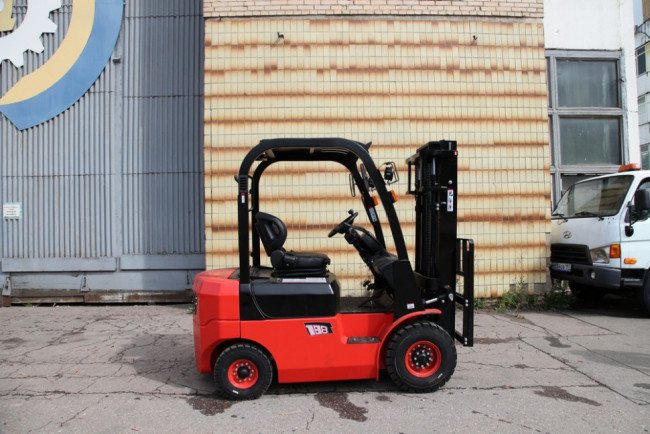 Автопогрузчик EP CPQD15T8