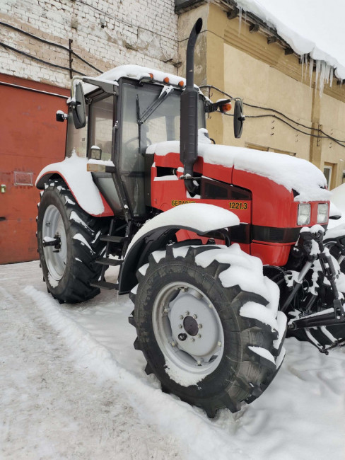 Трактор МТЗ-1221.3 Беларус
