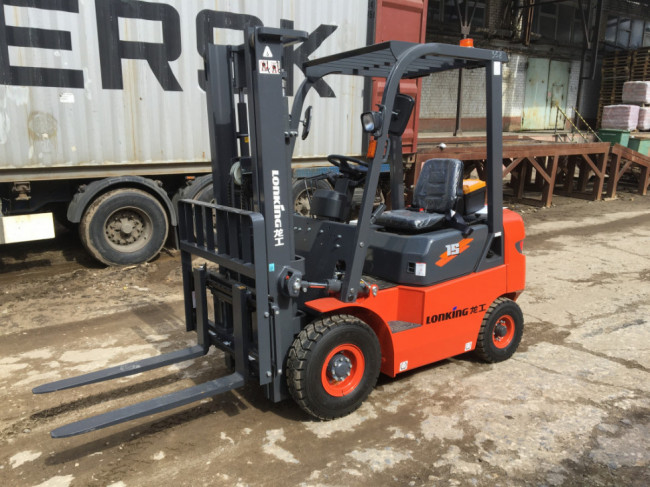 Вилочный погрузчик Lonking FD15T III C240 Вилочный погрузчик Lonking FD15T III C240