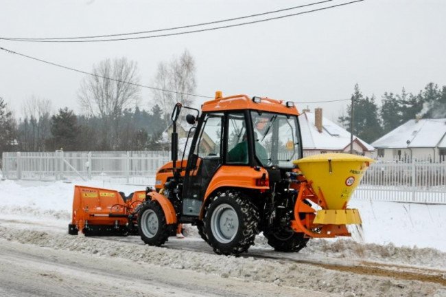 Разбрасыватели песка PRONAR PS250 и PS250M Разбрасыватели песка PRONAR PS250 и PS250M