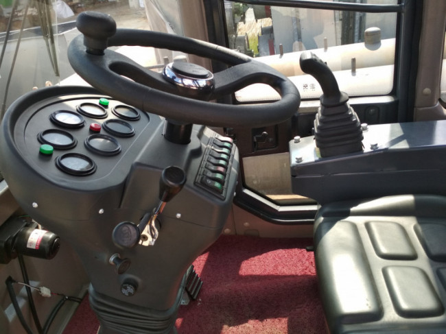 Фронтальный погрузчик Lonking CDM 816D Фронтальный погрузчик Lonking CDM 816D