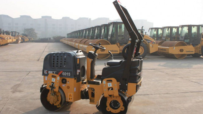 Малый дорожный каток LiuGong 6015E Малый дорожный каток LiuGong 6015E